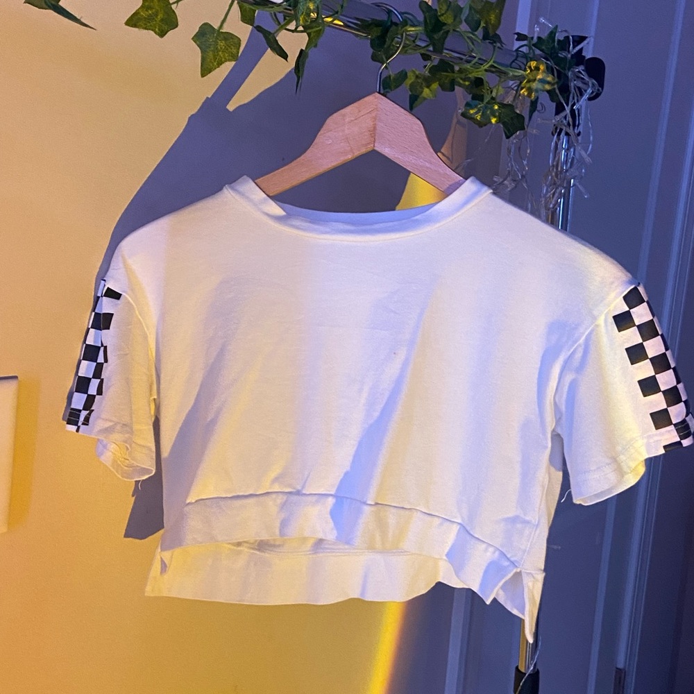White crop top with checkered sleeves